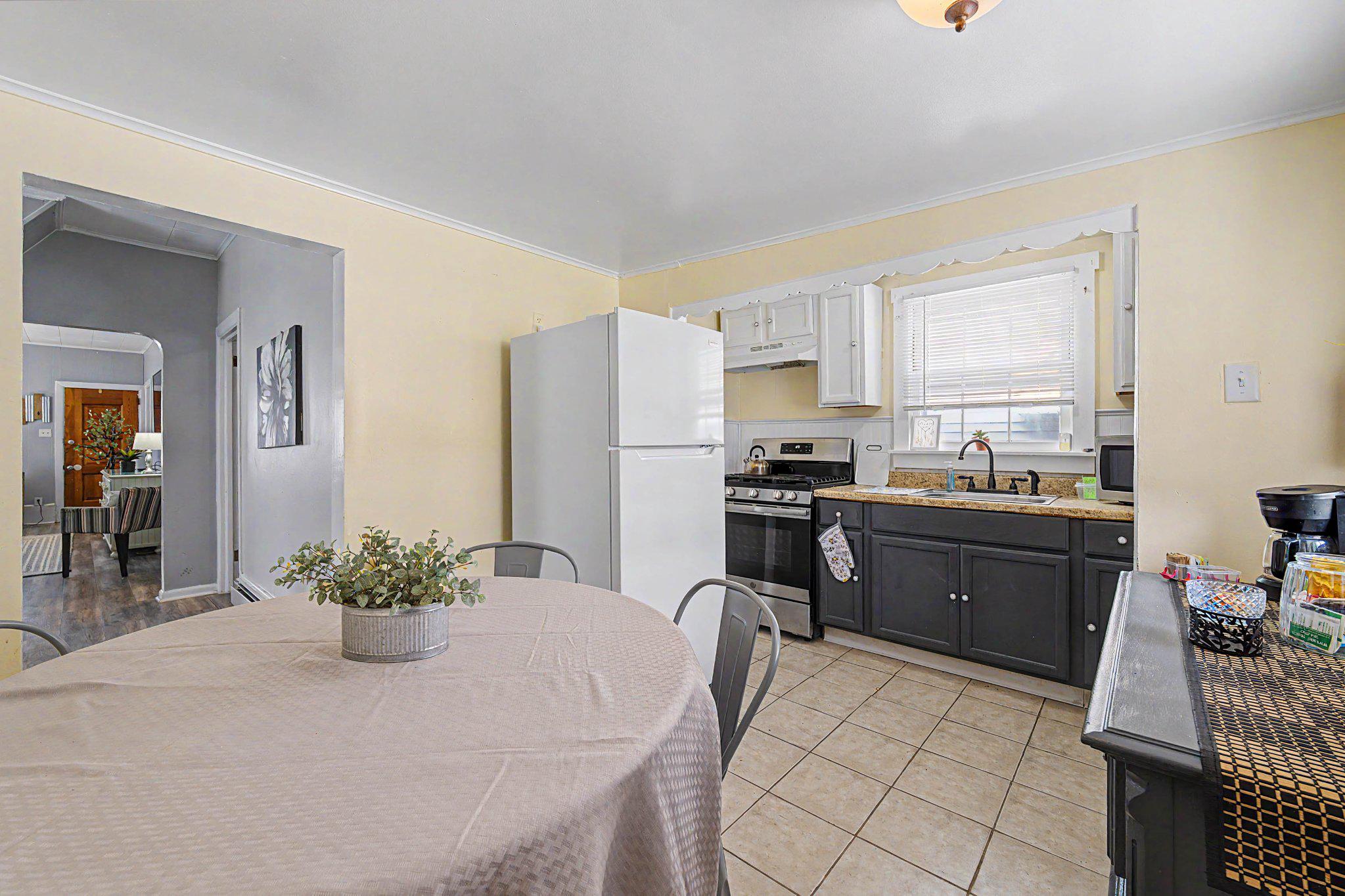 5 N Adams Property Photo 9