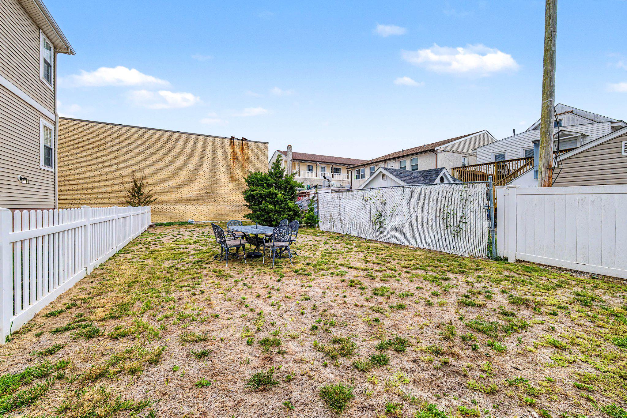 5 N Adams Property Photo 22