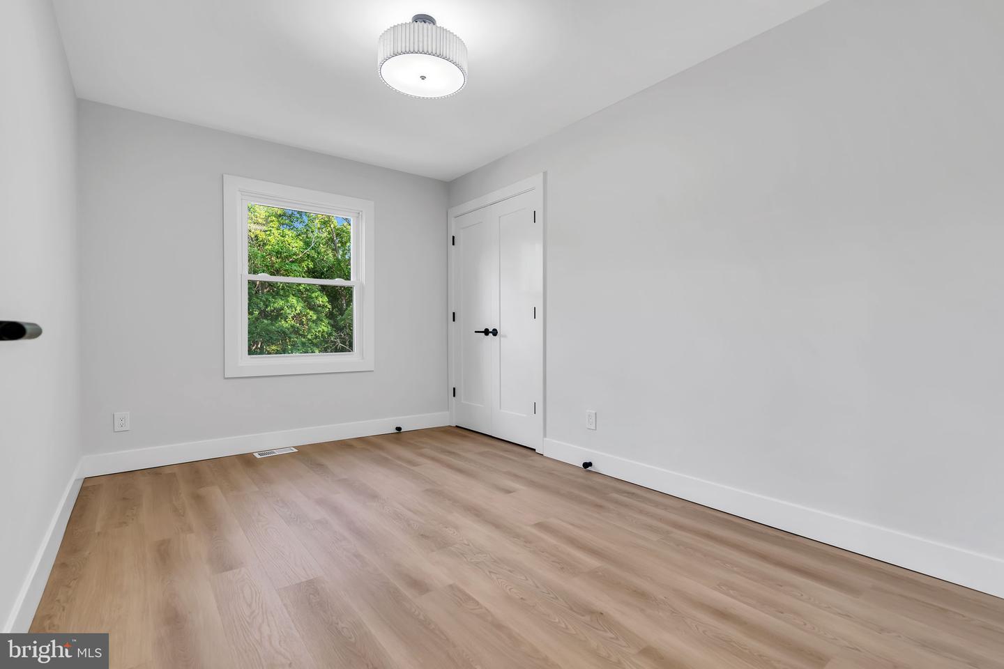 415 1st Ave Property Photo 23