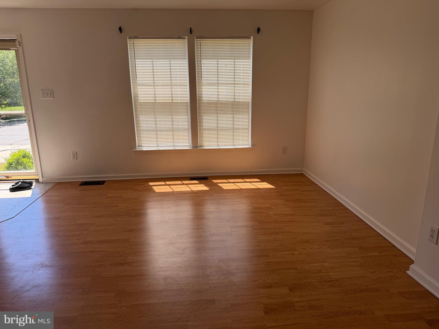 268 Regents Cir Property Photo 2