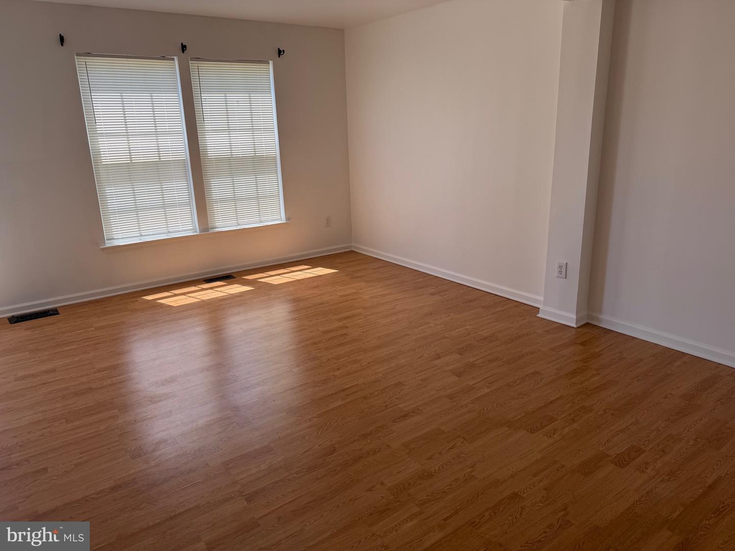268 Regents Cir Property Photo 4