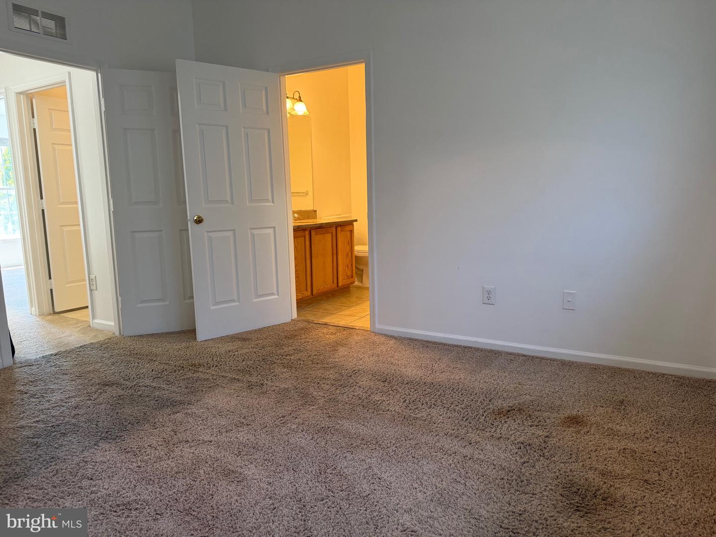268 Regents Cir Property Photo 40