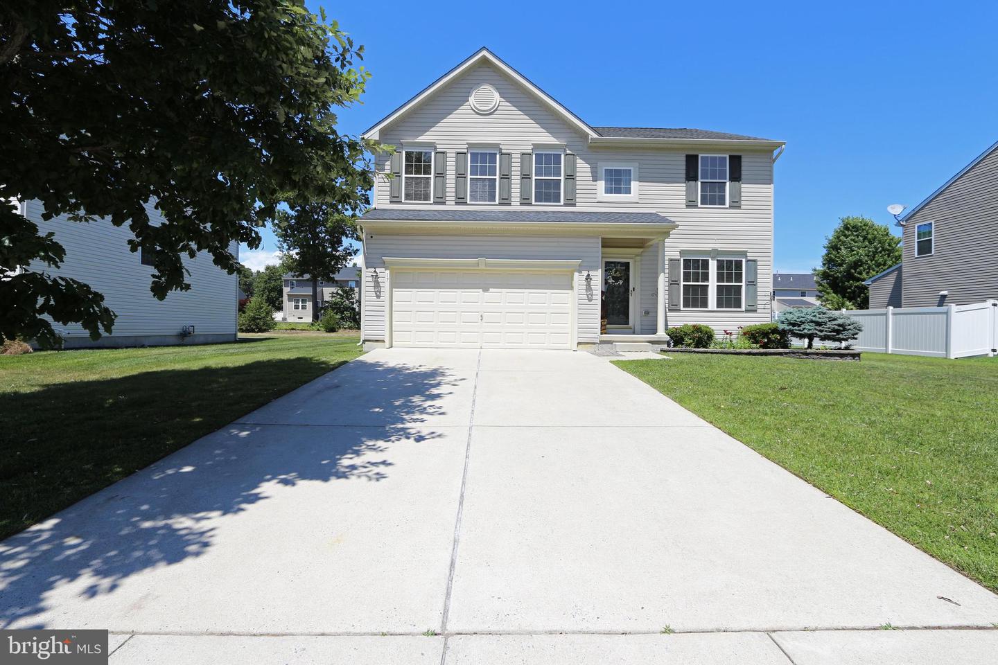 17 REMBRANDT WAY