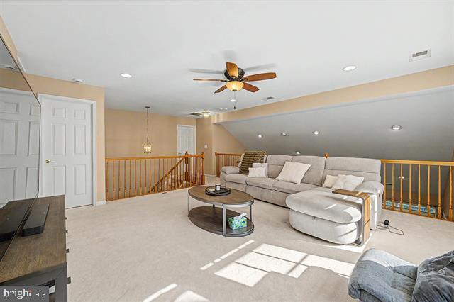 684 Jupiter Hills Ln Property Photo 2
