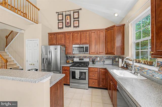 684 Jupiter Hills Ln Property Photo 7