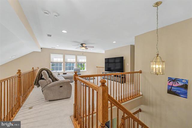684 Jupiter Hills Ln Property Photo 16