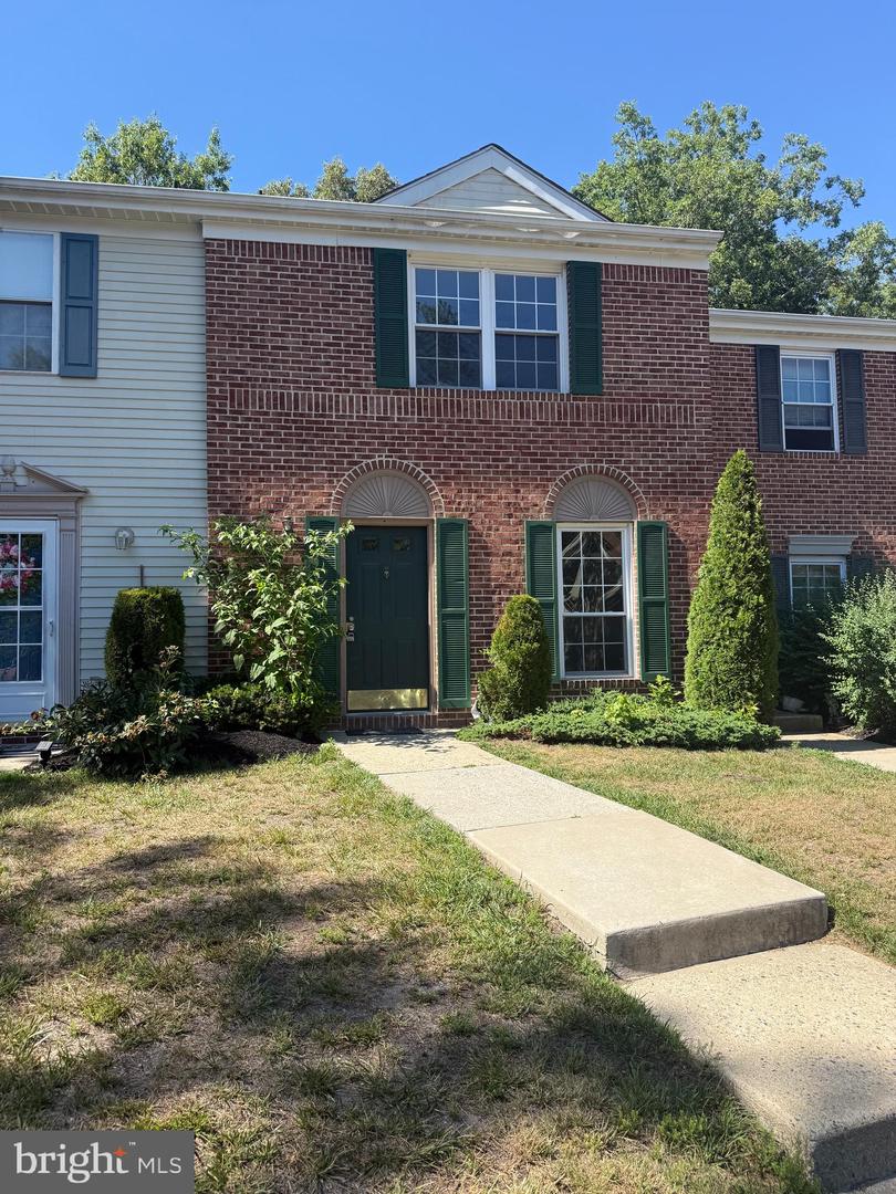 170 RUMSON Property Photo 1