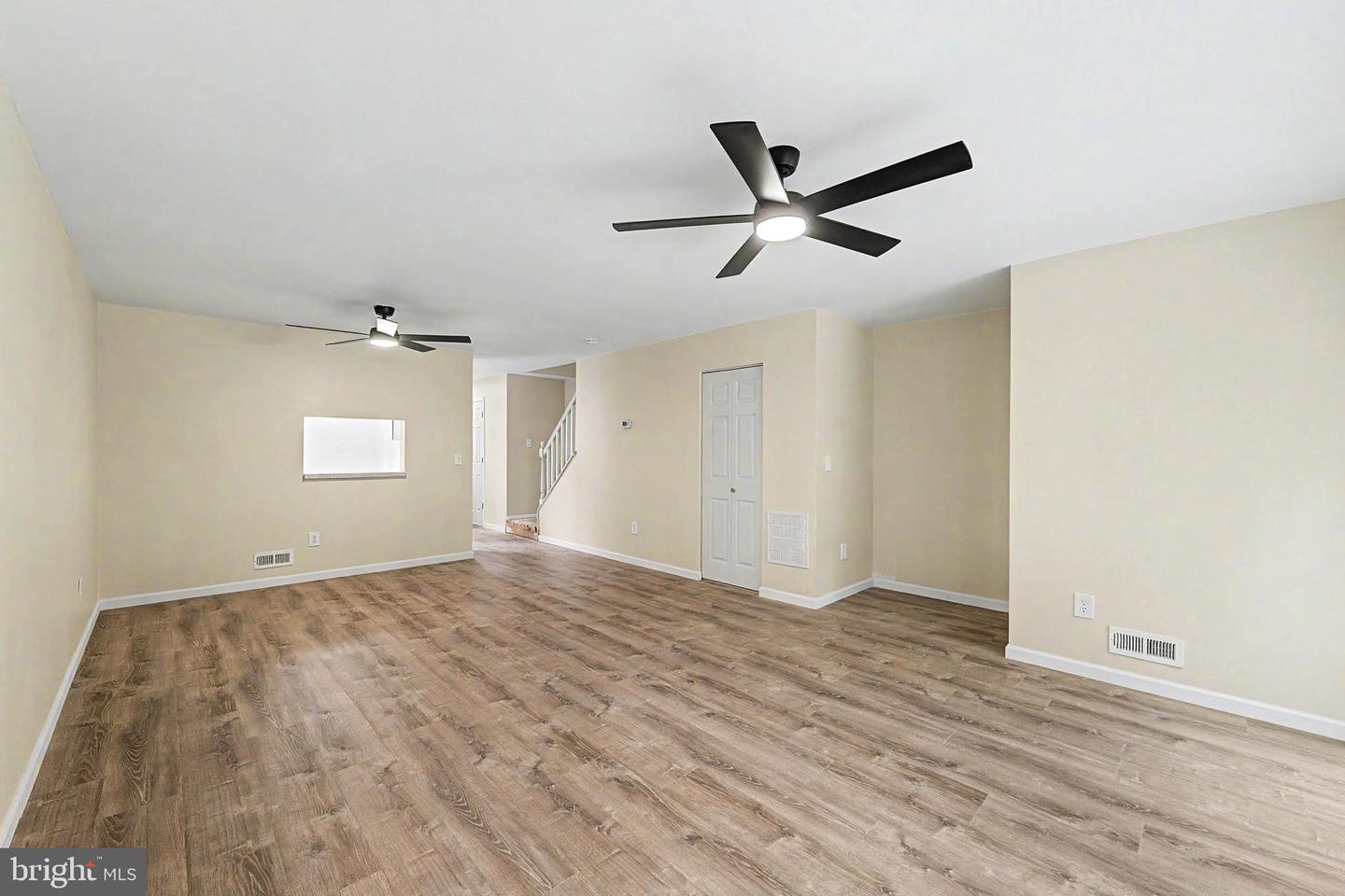 170 Rumson Property Photo 14