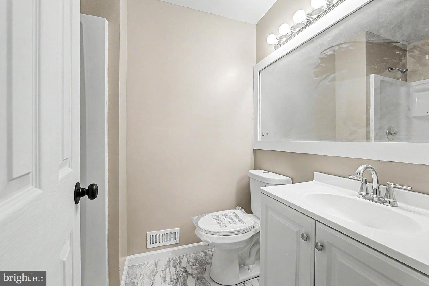 170 Rumson Property Photo 26