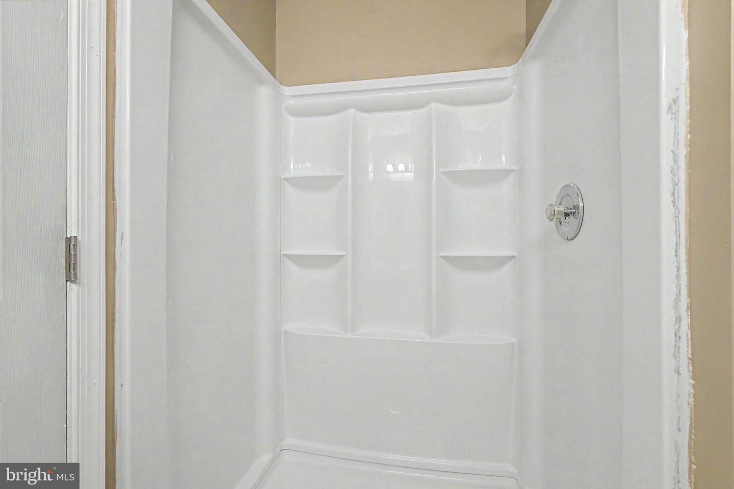 170 Rumson Property Photo 27