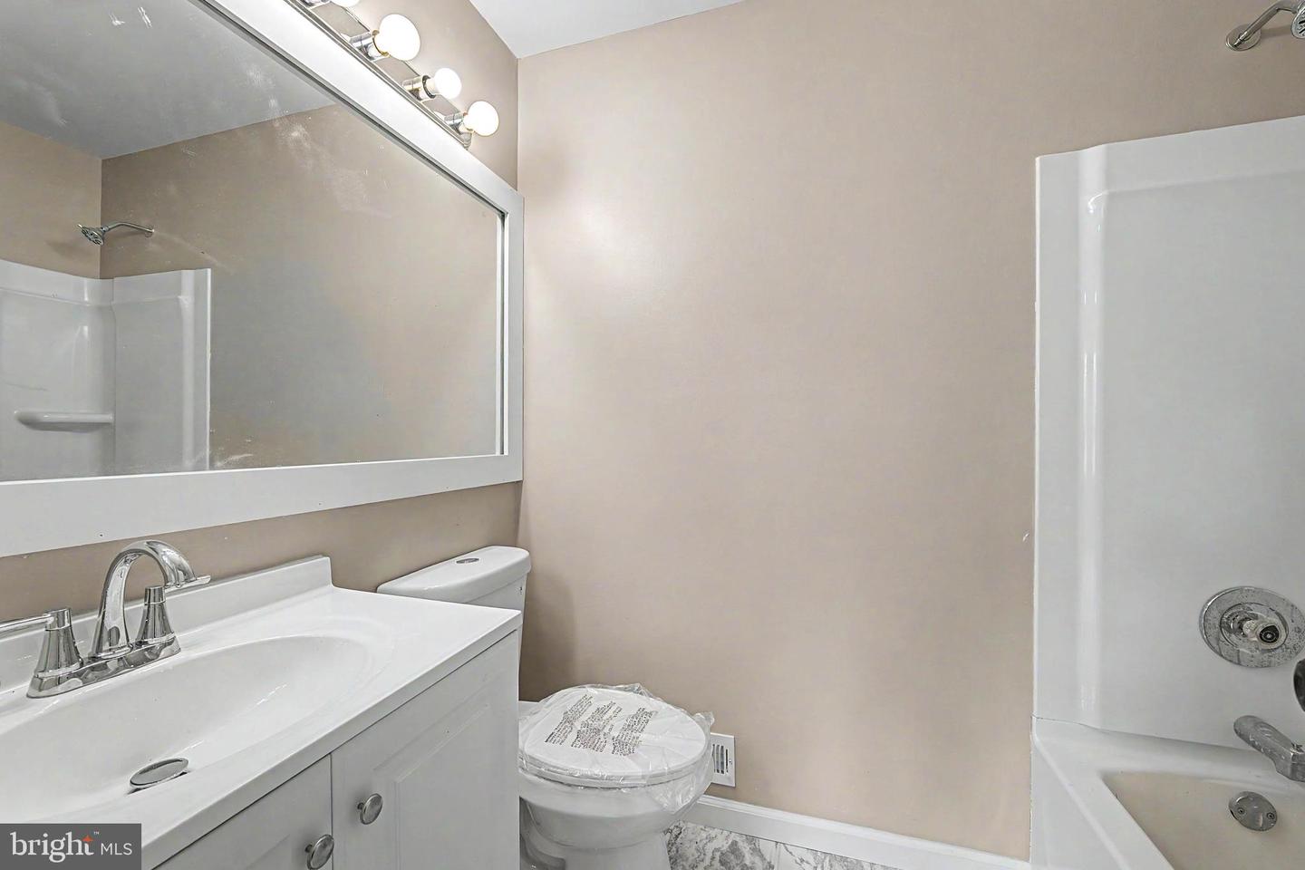 170 Rumson Property Photo 33