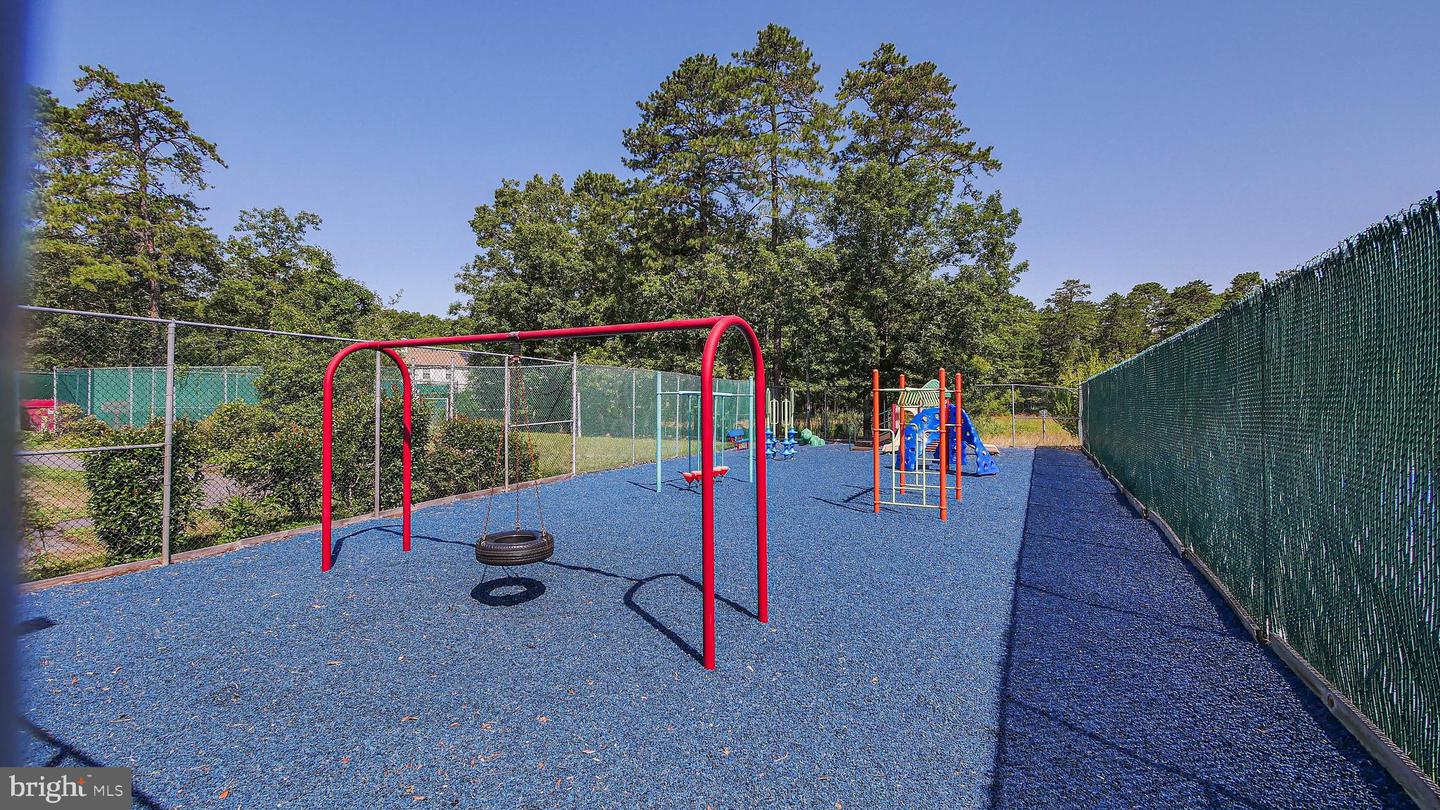 170 Rumson Property Photo 45