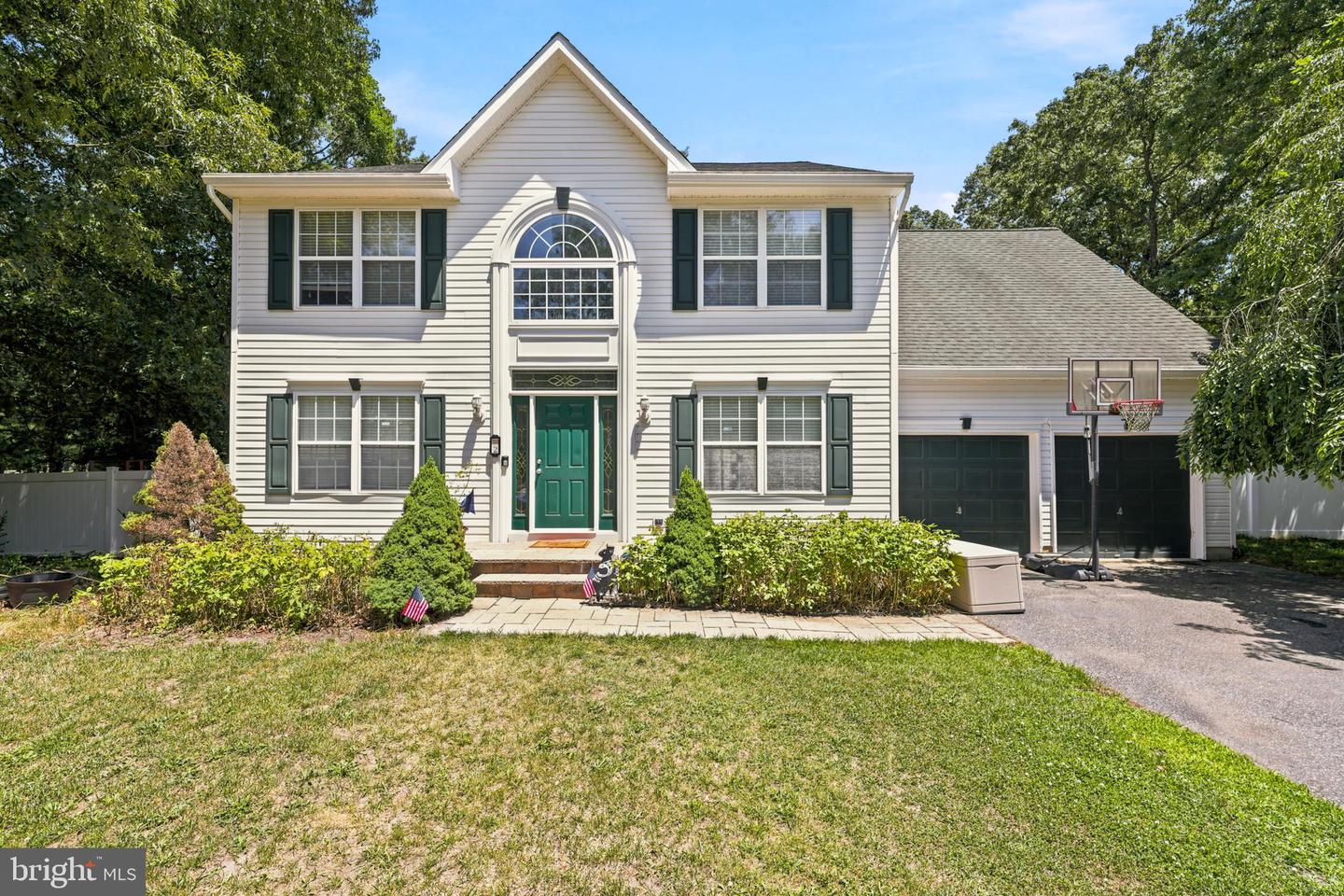 2 N Mt Airy Property Photo 1