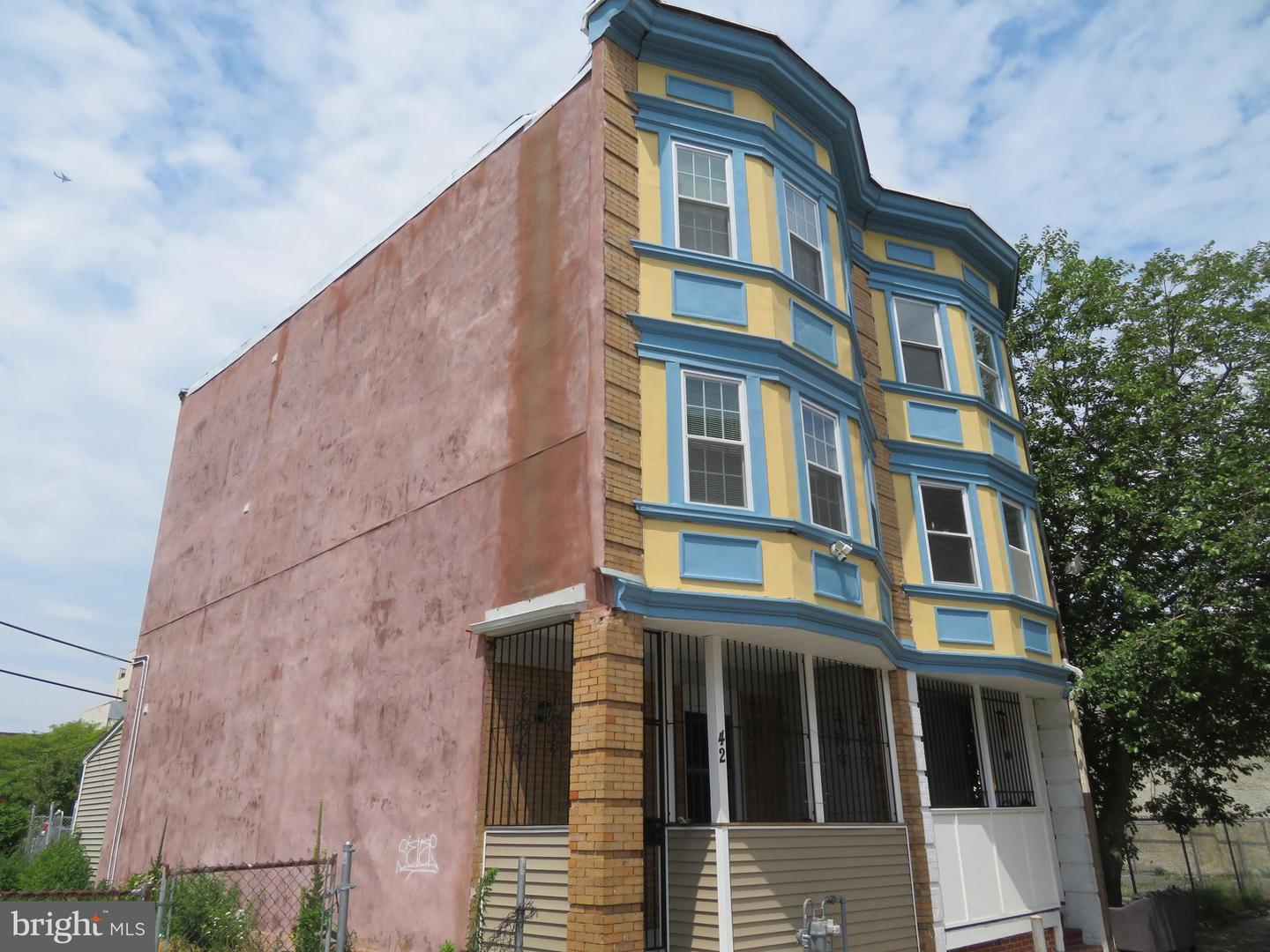 42 S MANSION AVE