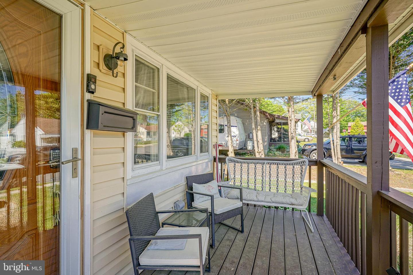 317 Pine St Property Photo 4