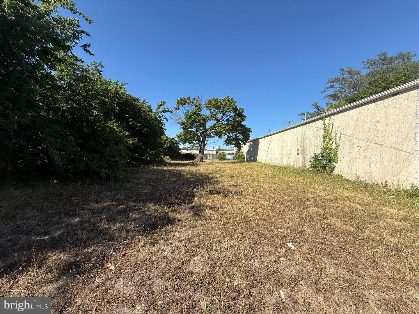 64 E Washington Ave Property Photo 4