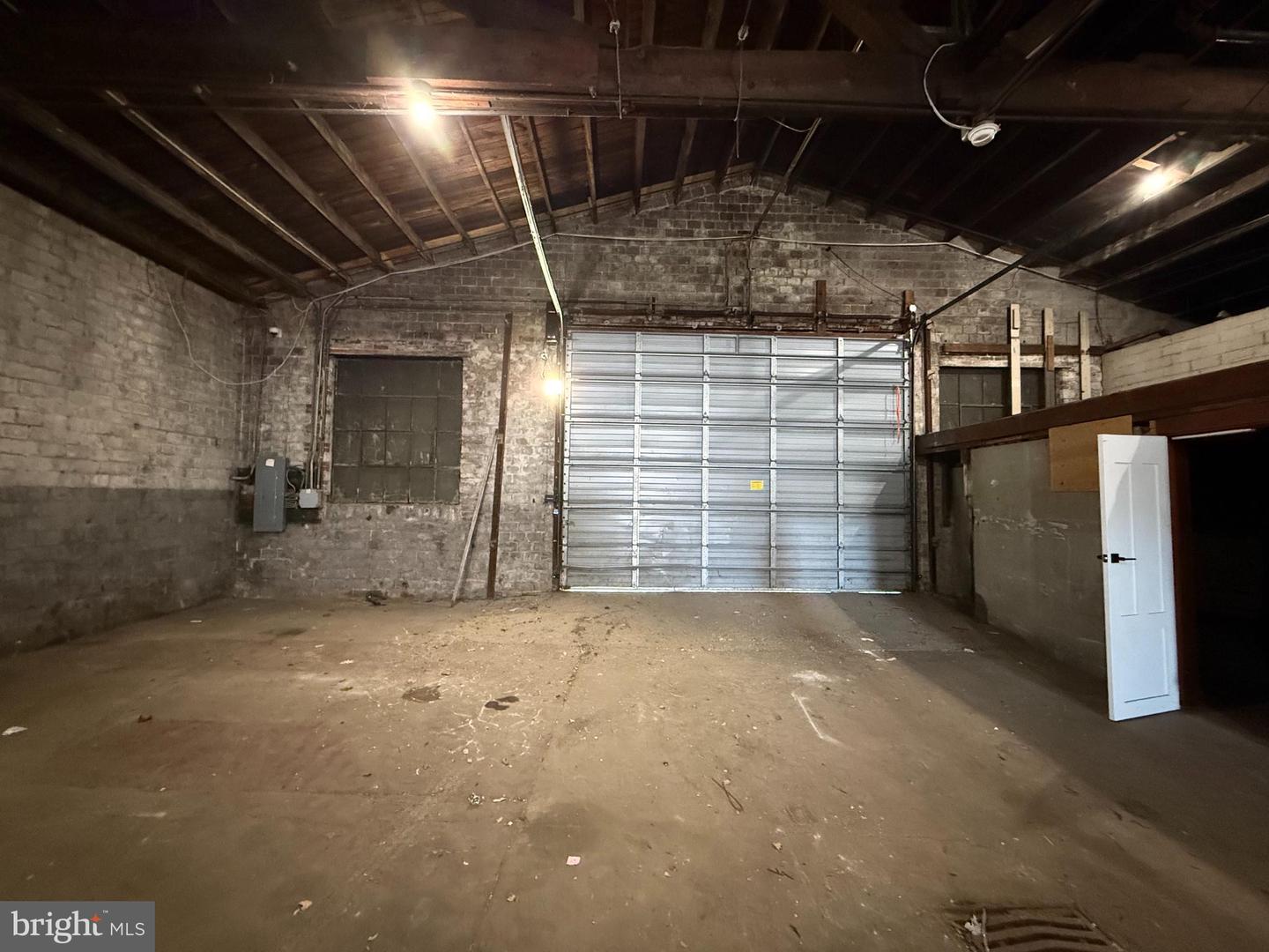 64 E Washington Ave Property Photo 15