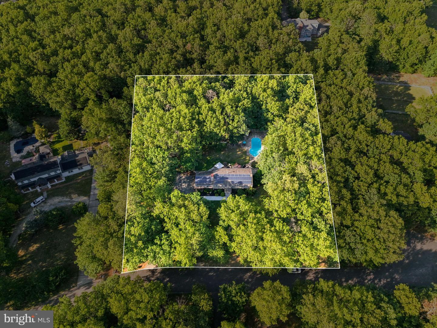 6 Manchester Ct Property Photo 7