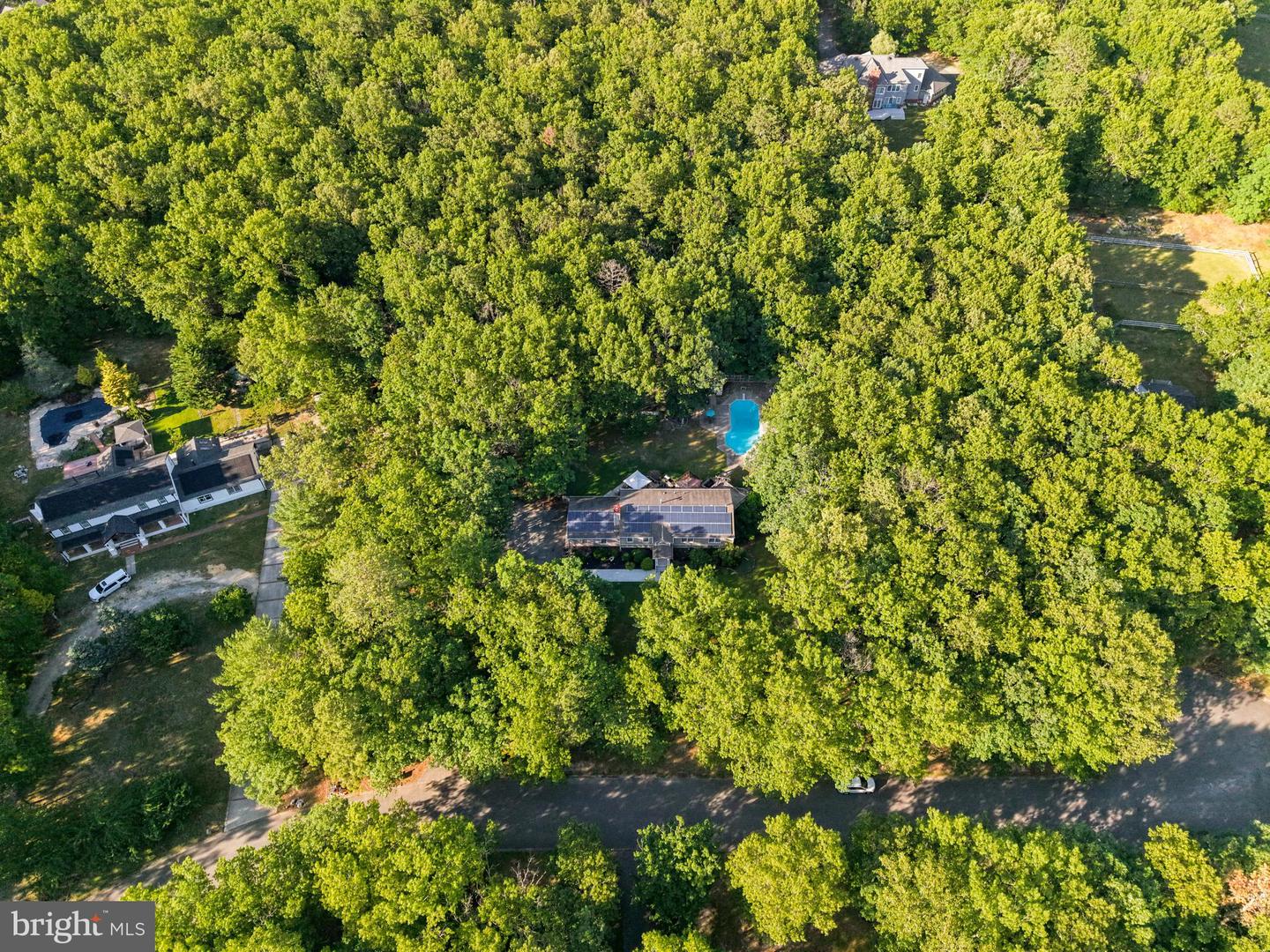 6 Manchester Ct Property Photo 8