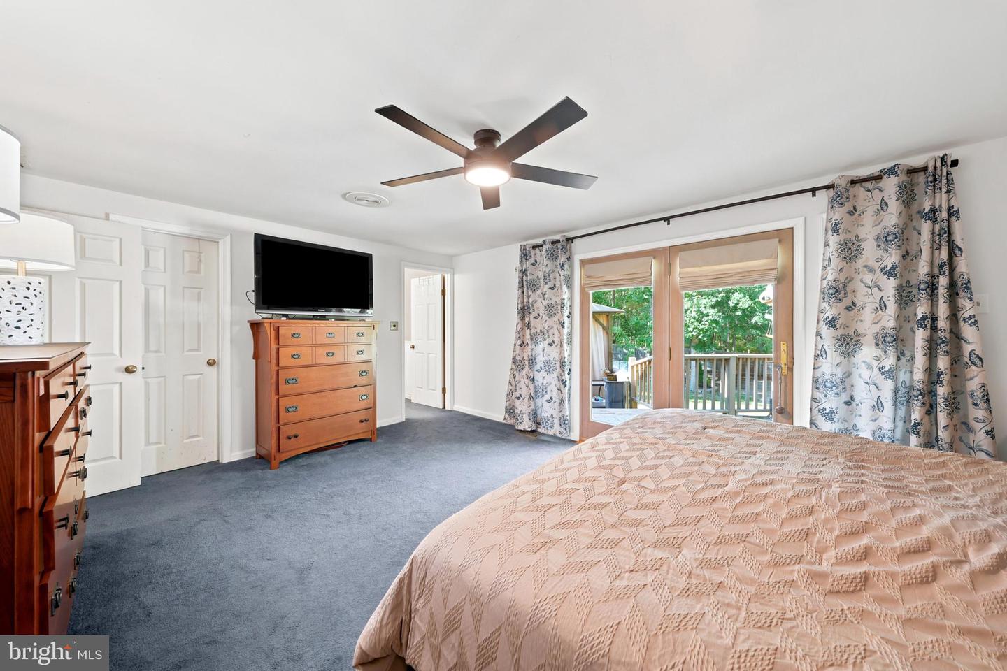 6 Manchester Ct Property Photo 23