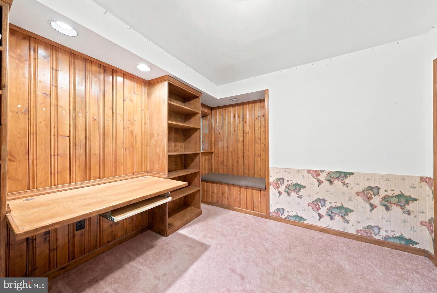 6 Manchester Ct Property Photo 37
