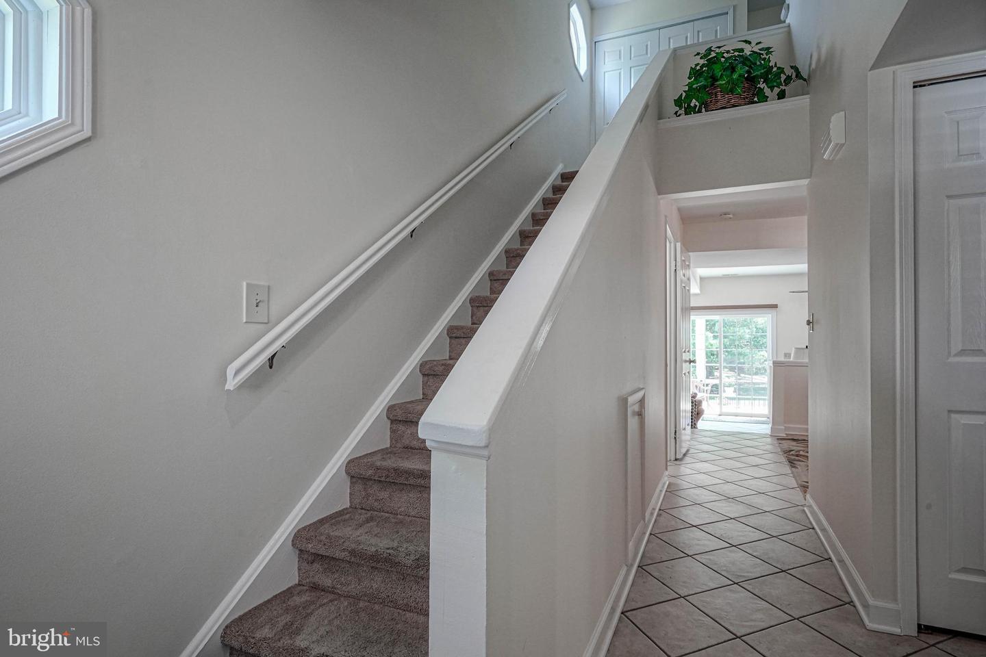 712 Lakefront Property Photo 5