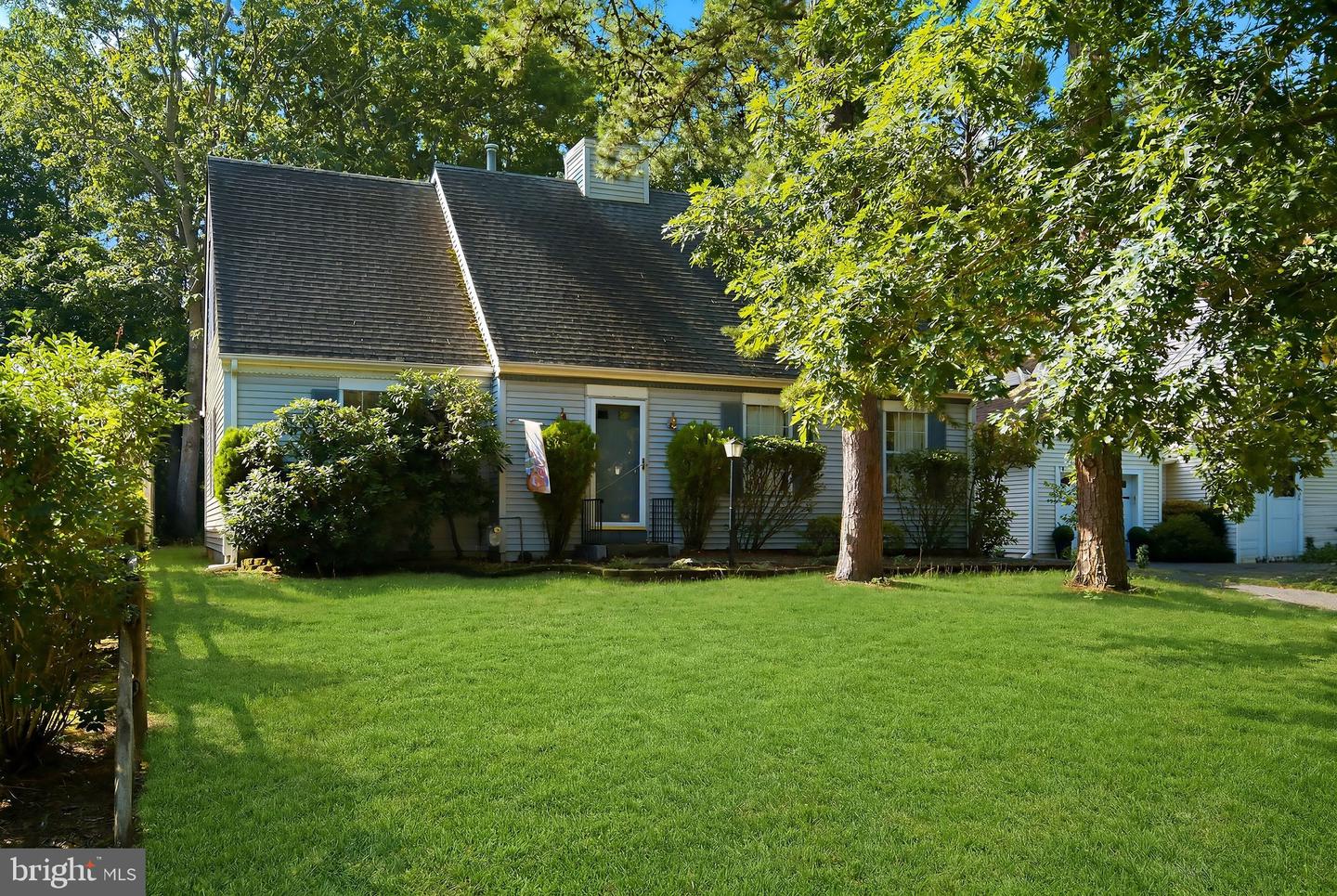 526 E Revere Way Property Photo 1