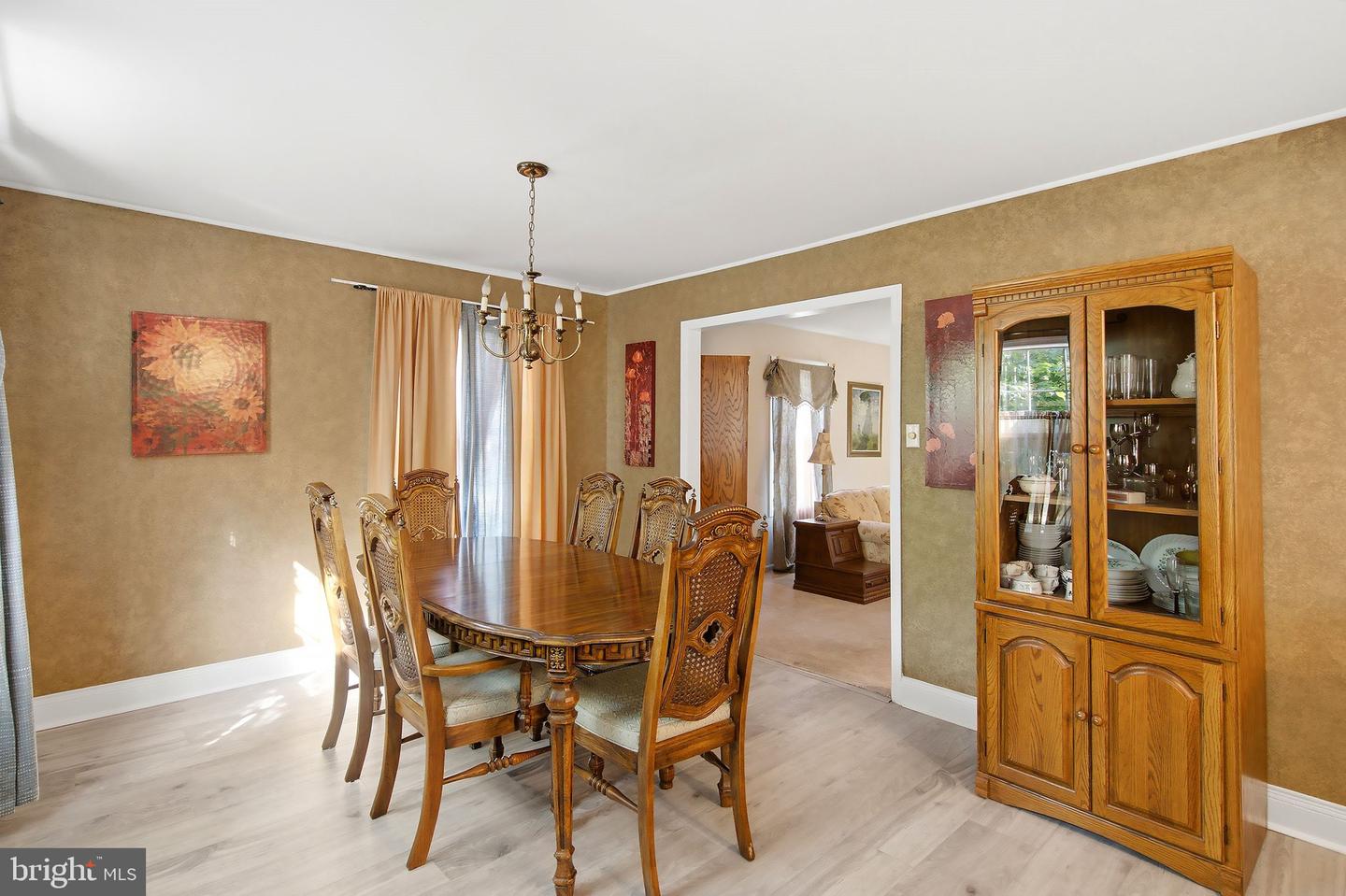 526 E Revere Way Property Photo 14