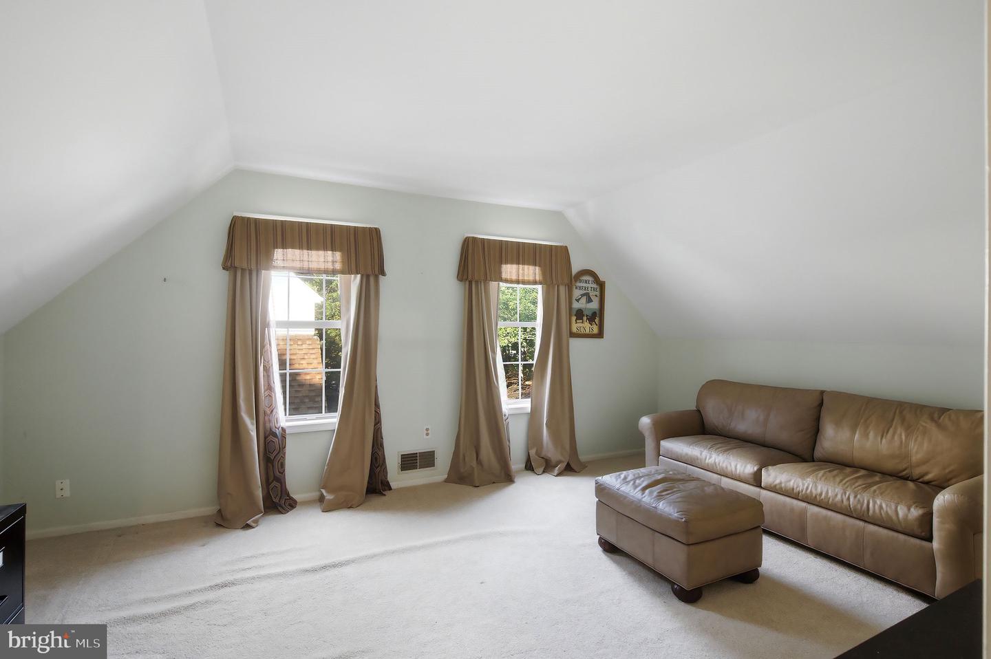 526 E Revere Way Property Photo 24