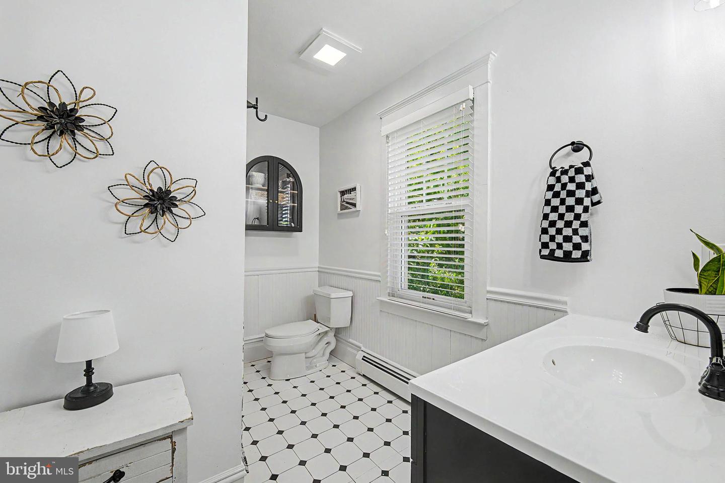 34 E Dawes Ave Property Photo 27