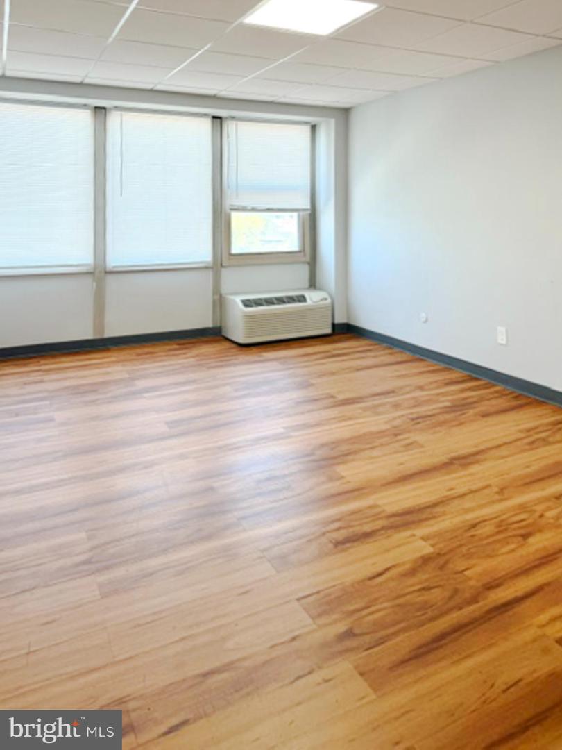 2834 Atlantic Ave #407 Property Photo 10
