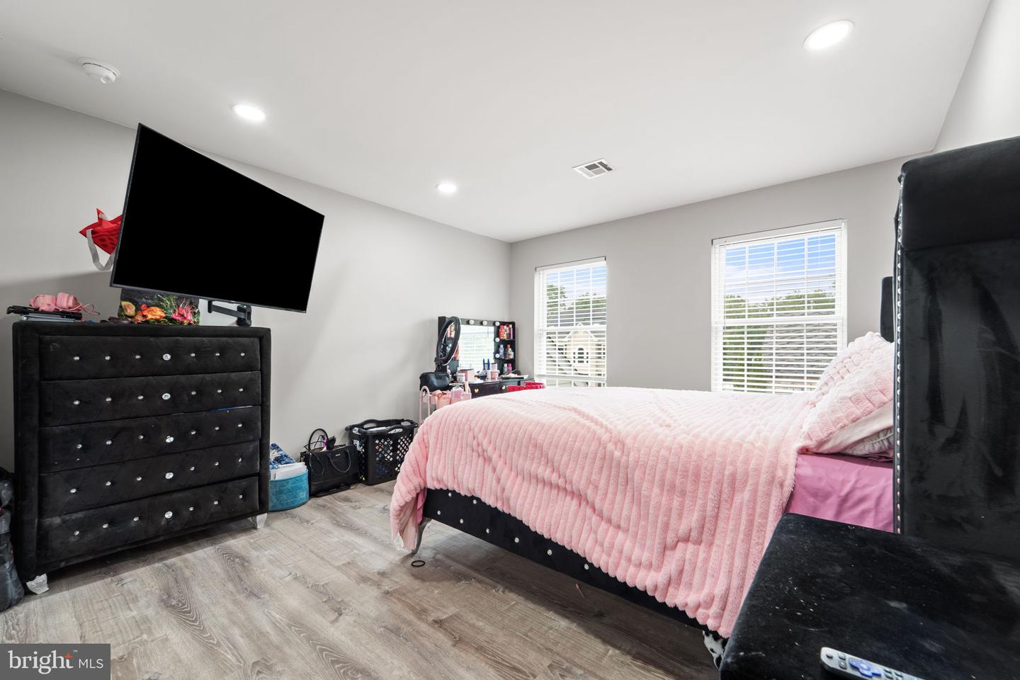 144 Knights Bridge Way Property Photo 24