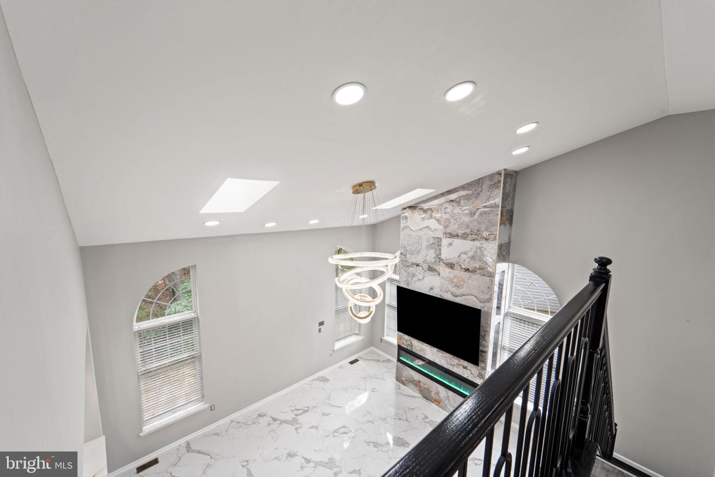 144 Knights Bridge Way Property Photo 28