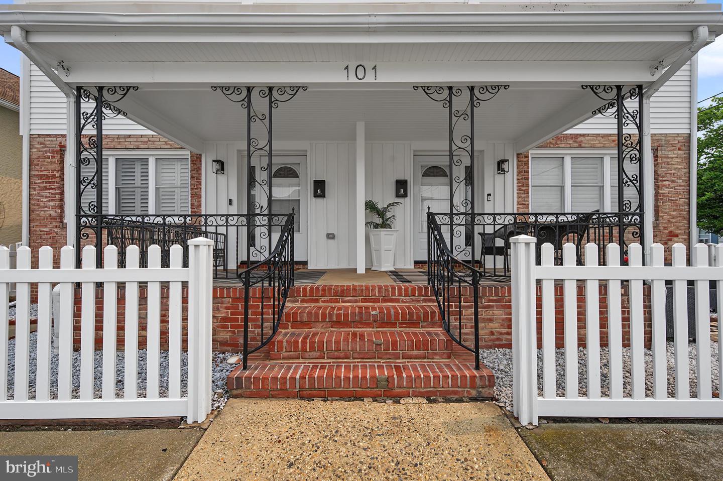 101 B N Portland Ave Property Photo 3