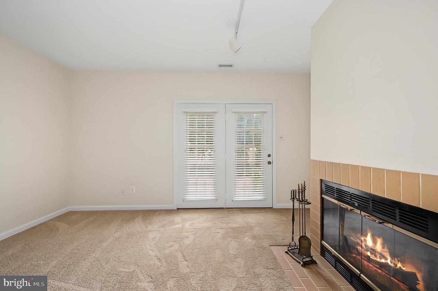 1555 Hamilton Ct Property Photo 6