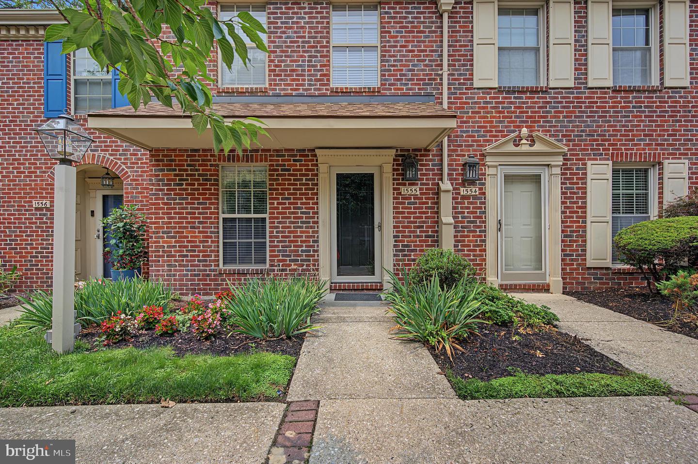 1555 Hamilton Ct Property Photo 29
