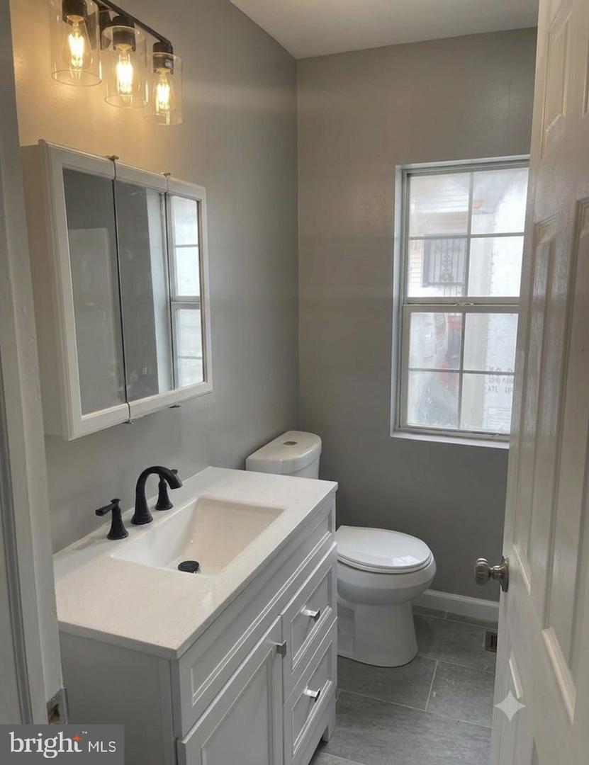 815 Broad St Property Photo 10