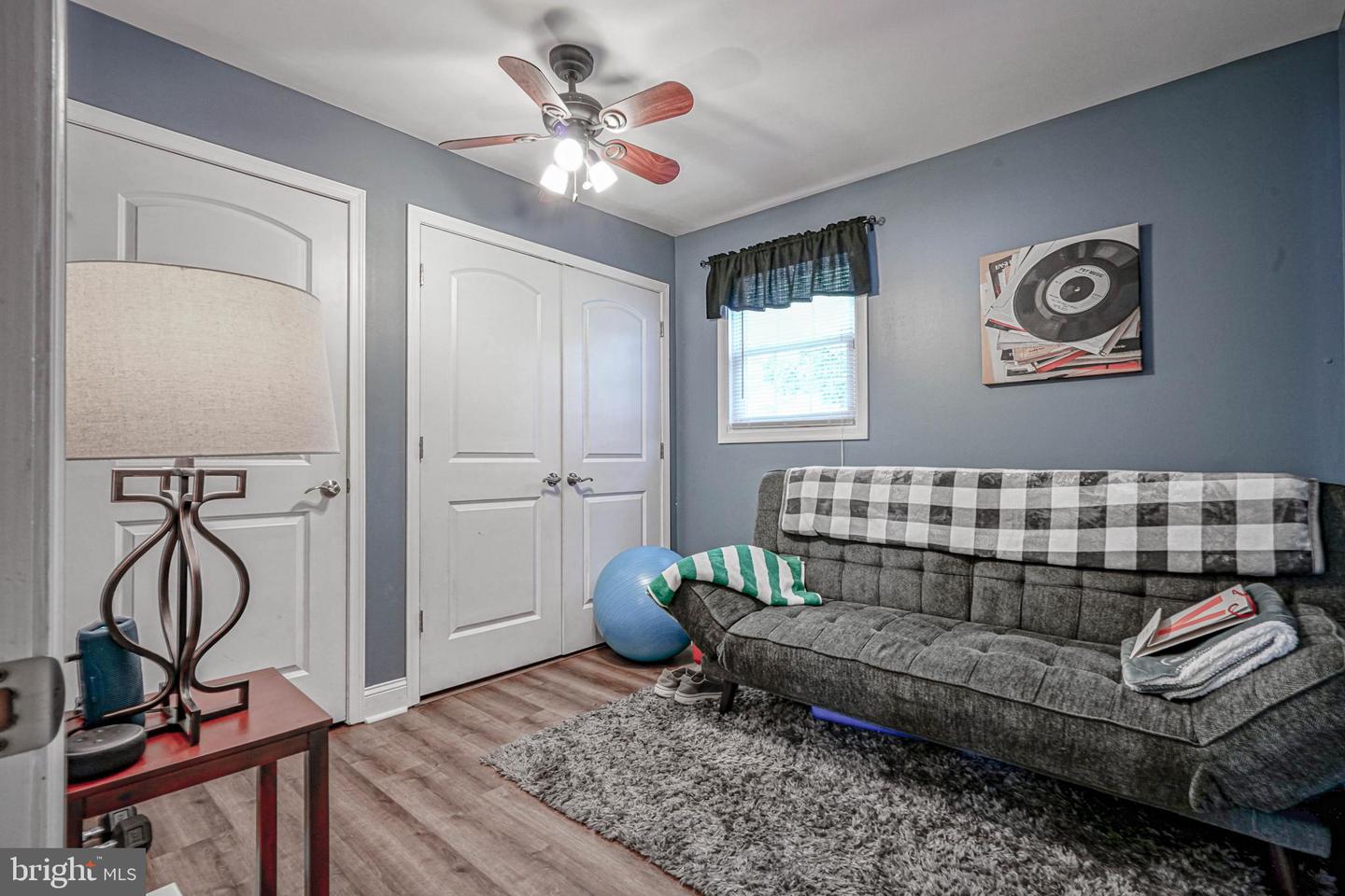 112 E Park Ave Property Photo 16