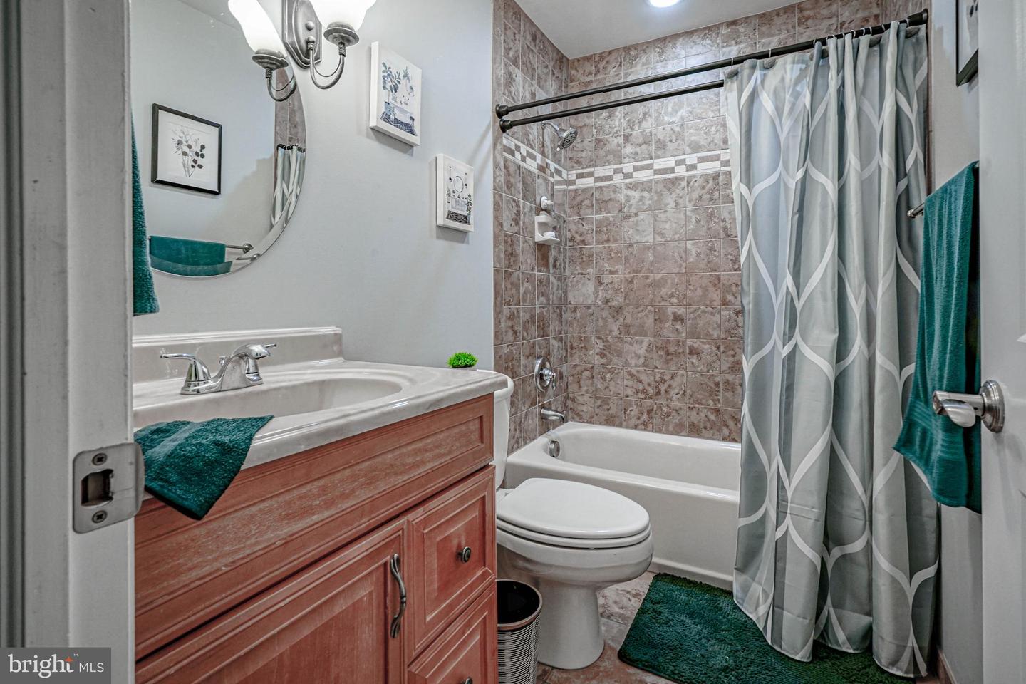 112 E Park Ave Property Photo 19