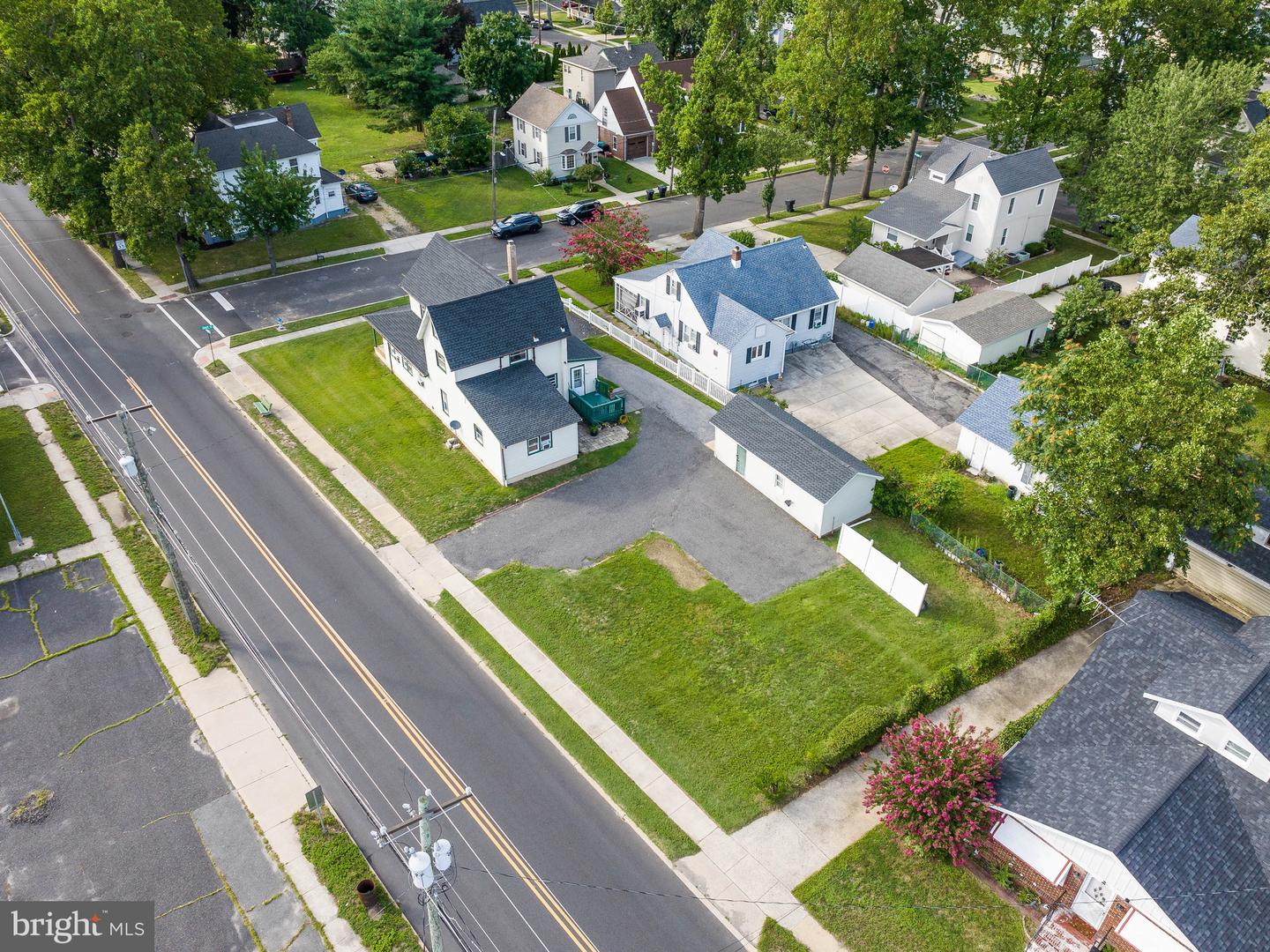 102 Grape St Property Photo 10