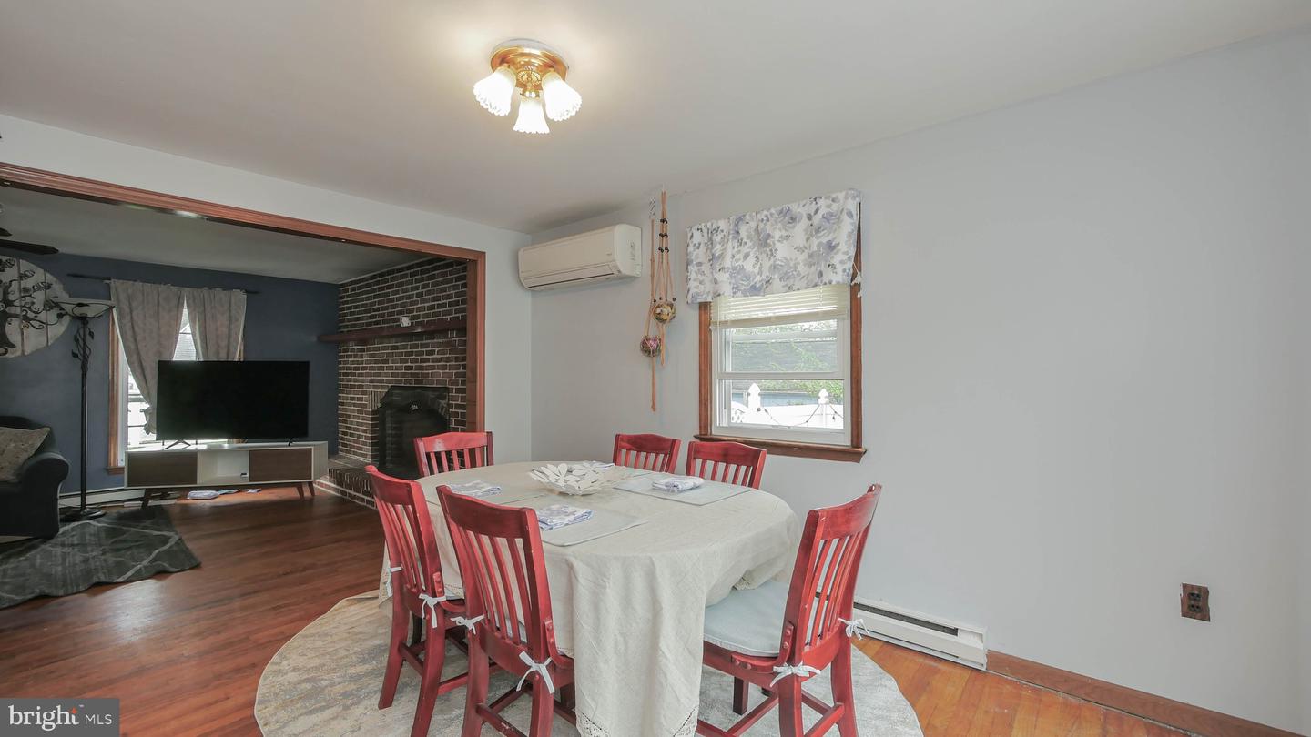 103 Cherokee Ln Property Photo 6