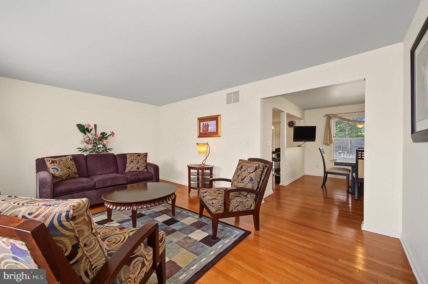 20 Golf Dr Property Photo 4