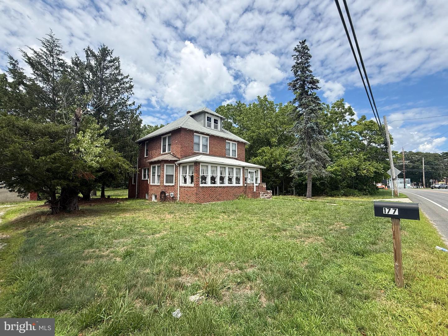 177 S New York Rd Property Photo 1
