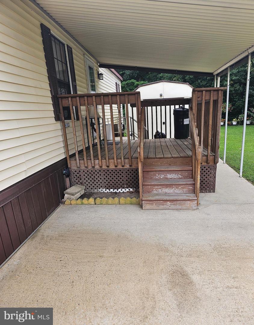 261 Mayflower Dr Property Photo 8