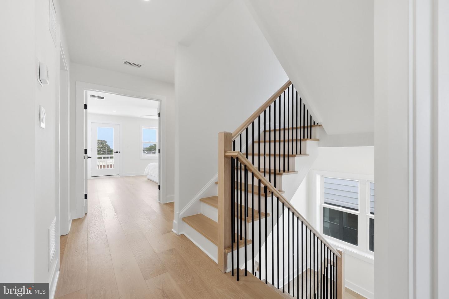 NJAC2025932 Property Photo 24