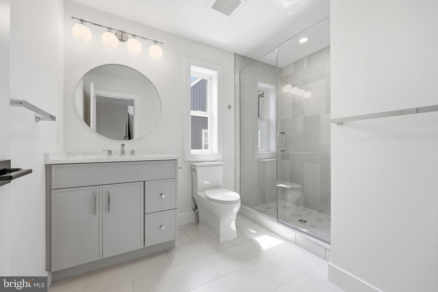 NJAC2025932 Property Photo 28