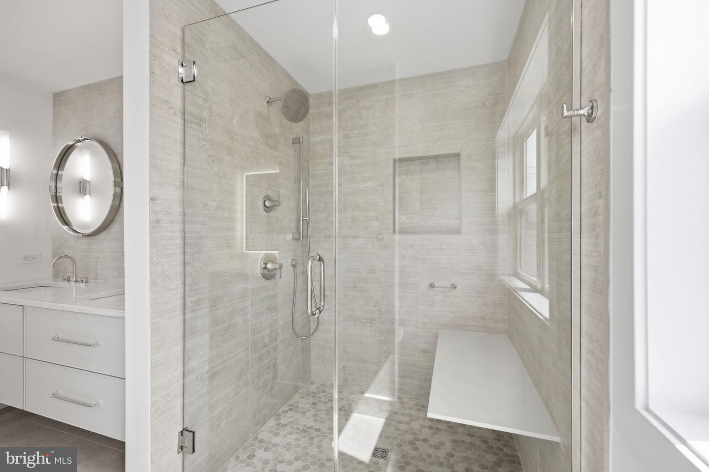 NJAC2025932 Property Photo 38