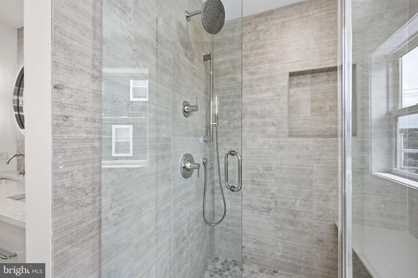 NJAC2025932 Property Photo 39