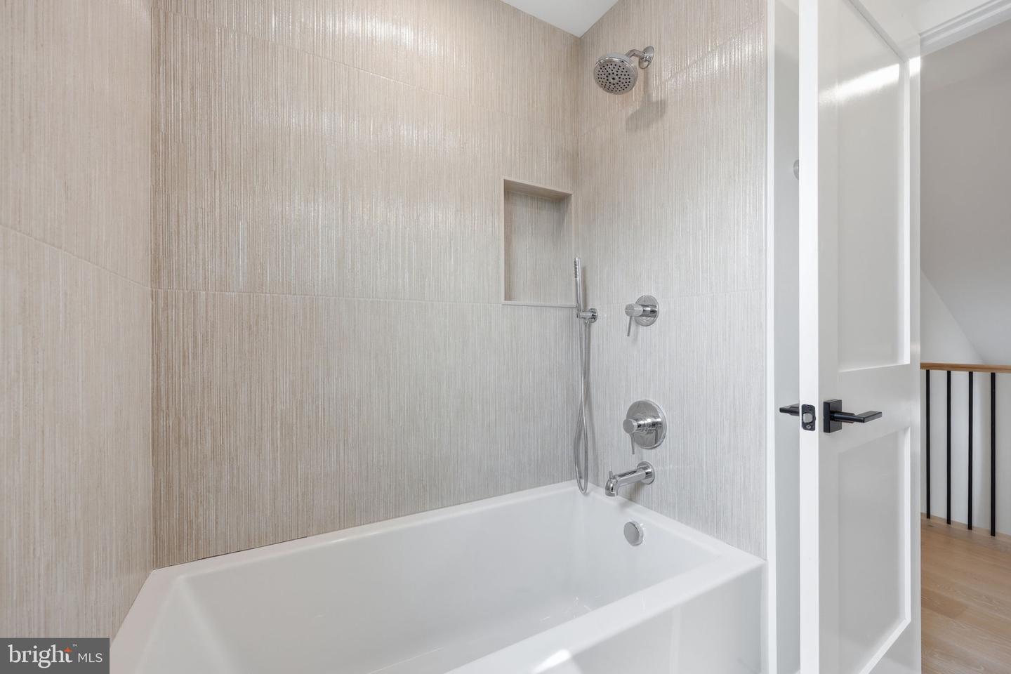 NJAC2025932 Property Photo 45