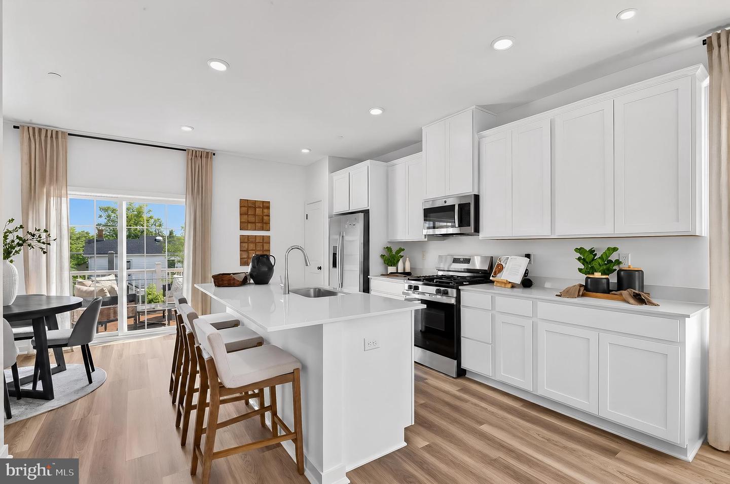 126 Washington Street N. Property Photo 1